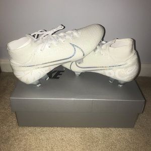 BRAND NEW Nike Mercurial Superfly VII Elite FG